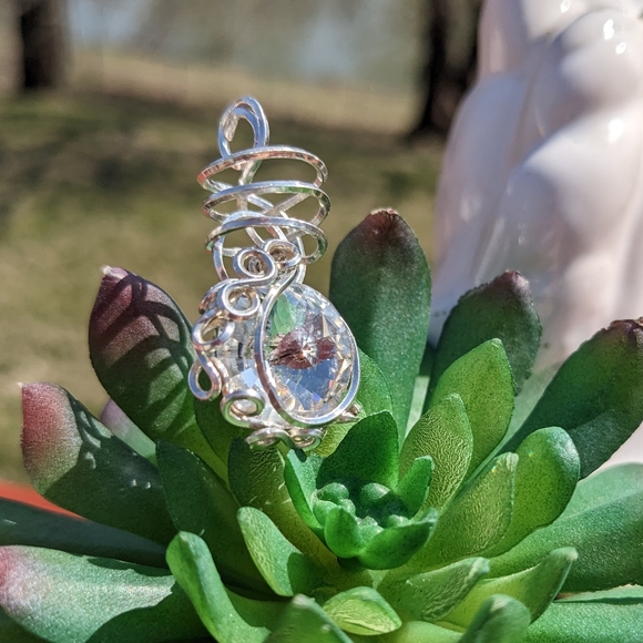 .925 Sterling Silver Crescent Moon Pendant Sparkly Artisan Spiral Beautiful - Picture 11 of 17